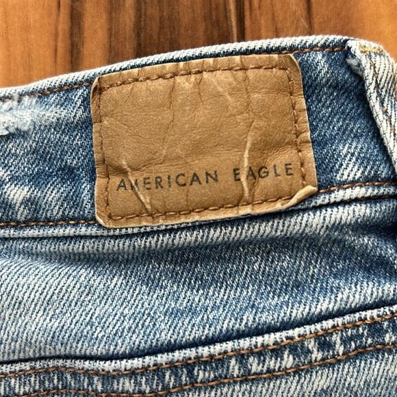 American Eagle Distressed Mom Jeans - Picture 5 of 8
